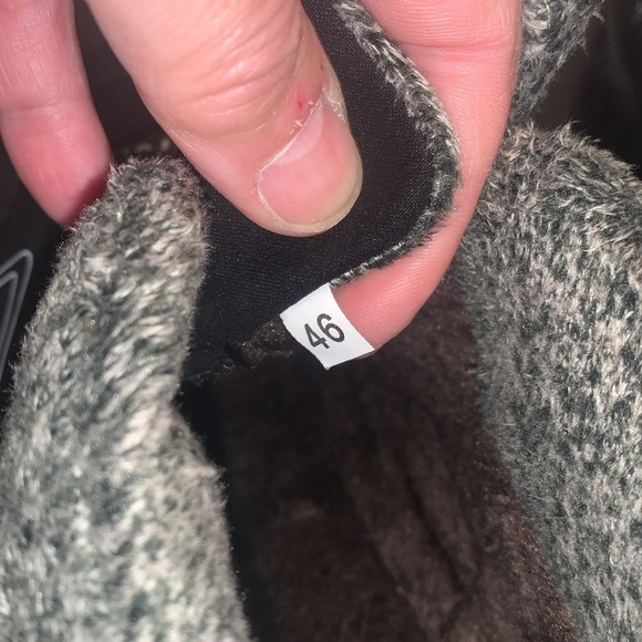 Faux Leather Fur Lined Unisex Snow Boots.  Size 12 Men’s. Size 14 Women’s - Picture 8 of 9